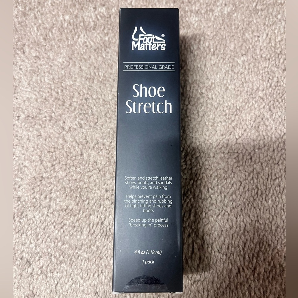 Shoe stretch spray
